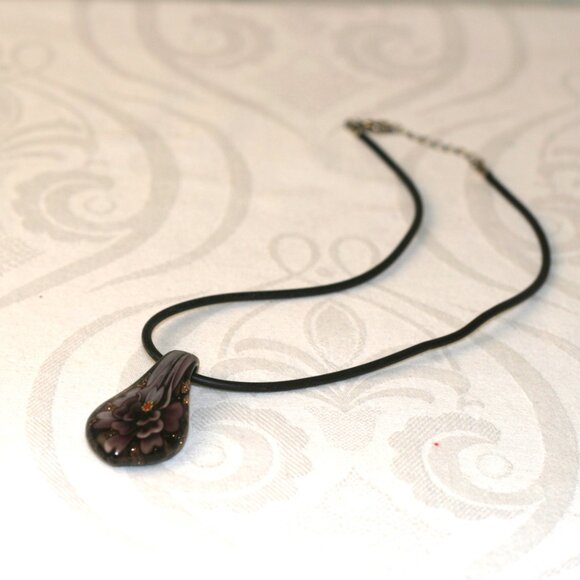 Purple & Black Necklace - Picture 3 of 3